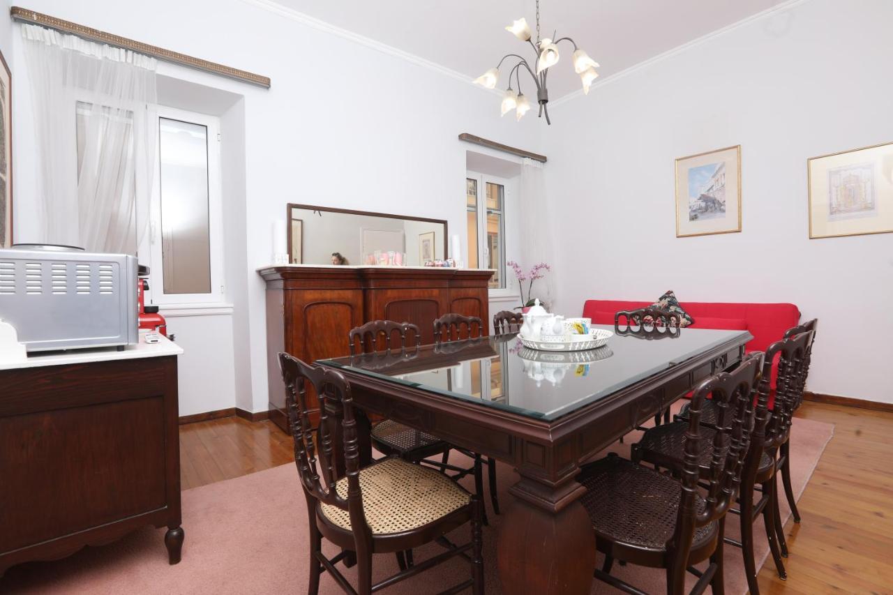 Liston apts. Corfu  Extérieur photo