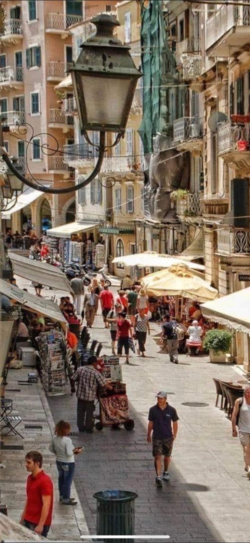 Liston apts. Corfu  Extérieur photo